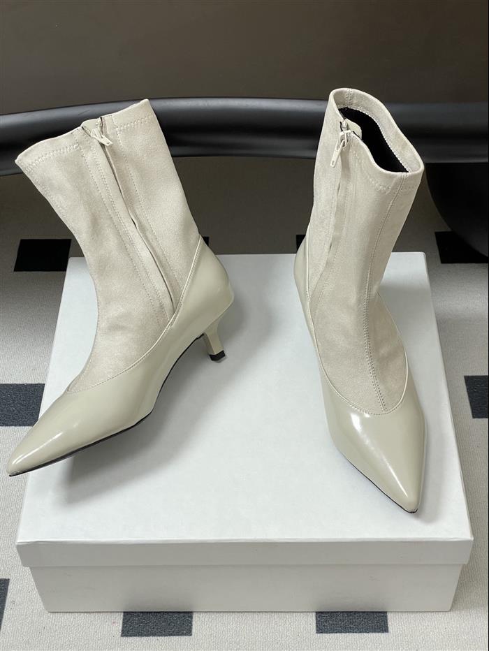 20251128172614277 370